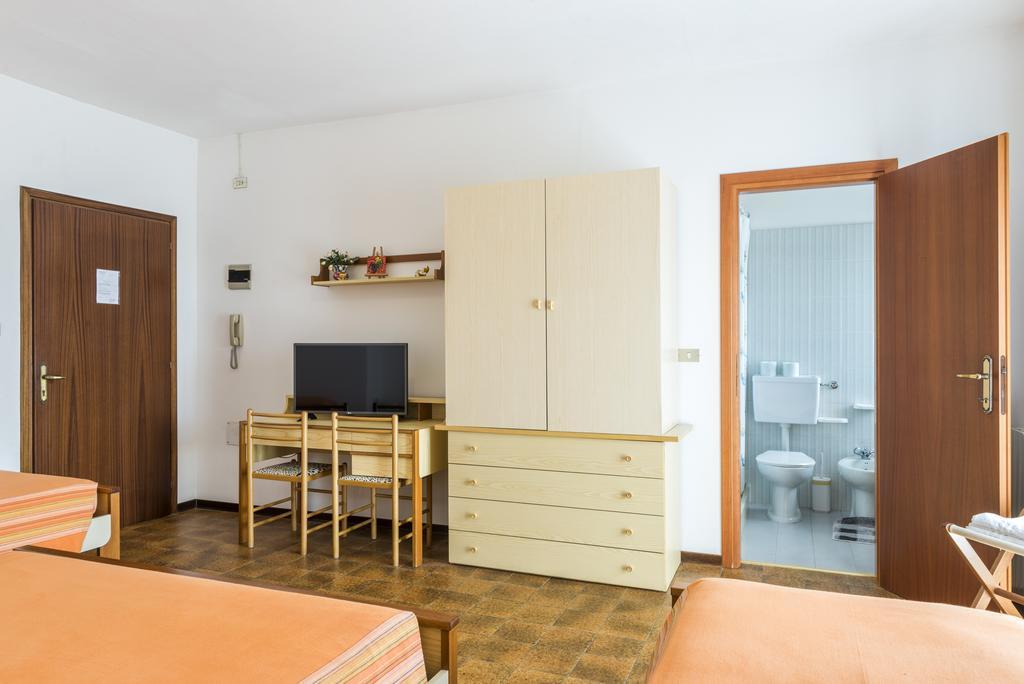 Hotel Cristina San Rocco di Piegara Экстерьер фото
