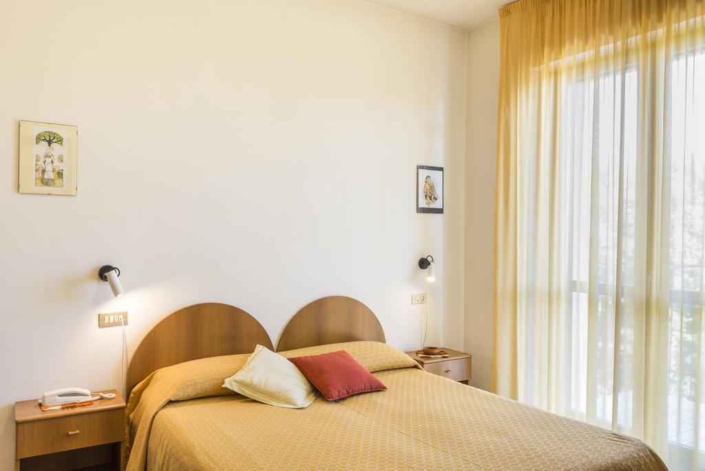 Hotel Cristina San Rocco di Piegara Экстерьер фото